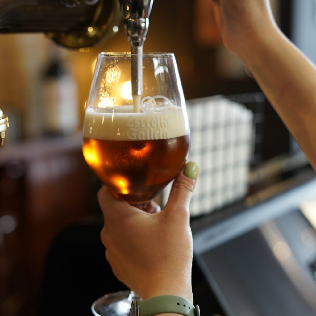 tomar aperitivo en valencia - estrella galicia