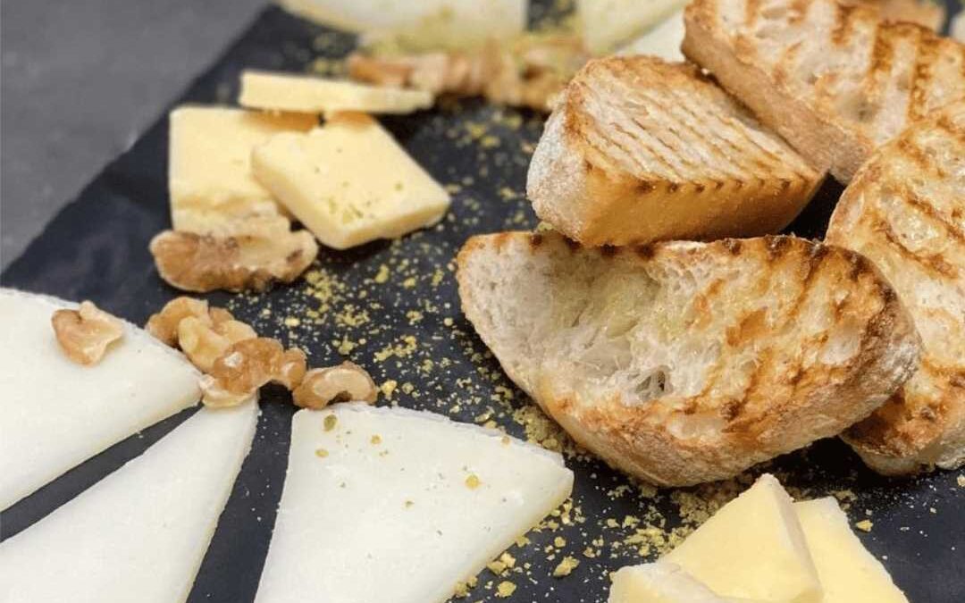 tomar tapas en Valencia-queso