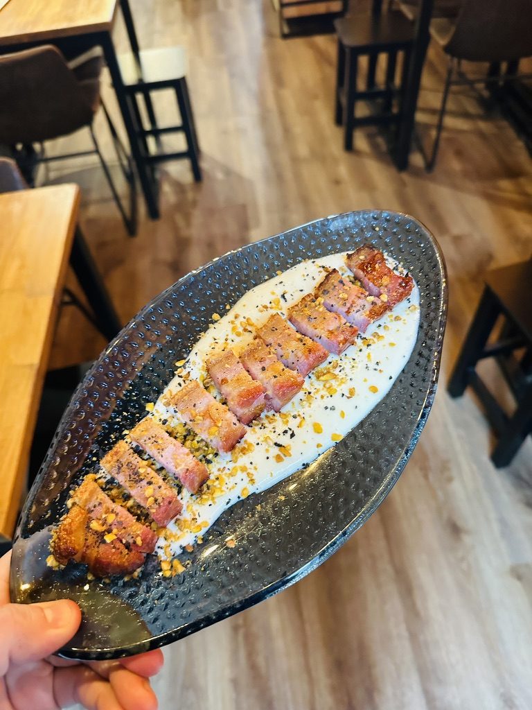 Torrezno de Soria D.O. en La Cantina Gastrotaberna, Valencia